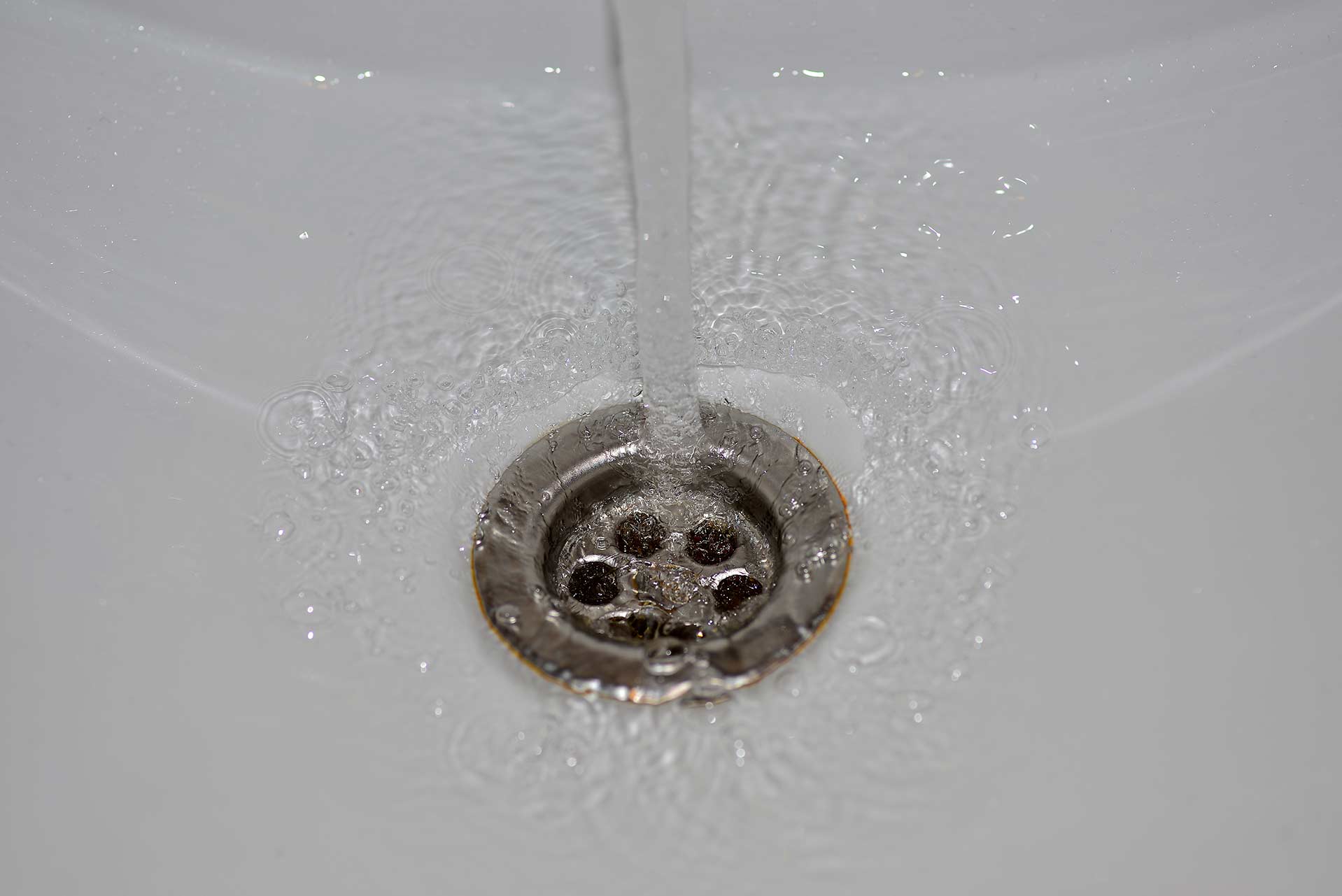 A2B Drains provides services to unblock blocked sinks and drains for properties in Stratford.